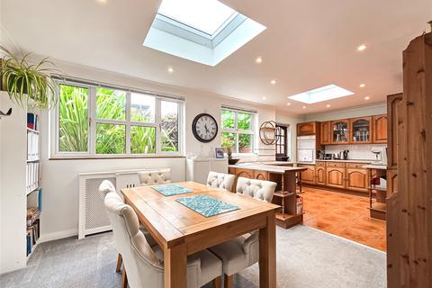 92 Dunblane Road, London, SE9 6RT