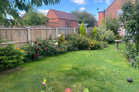 95 Heanor Road, Ilkeston, DE7 8DY