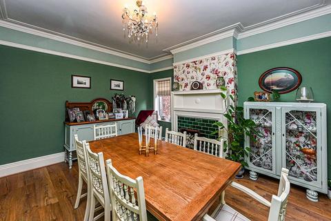 95 Heanor Road, Ilkeston, DE7 8DY