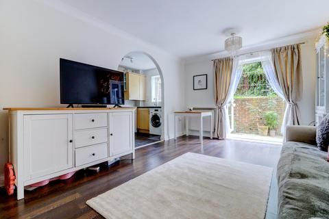 2 bedroom apartment for sale, Mallard Place, Buckinghamshire HP11