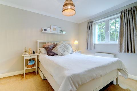 2 bedroom apartment for sale, Mallard Place, Buckinghamshire HP11