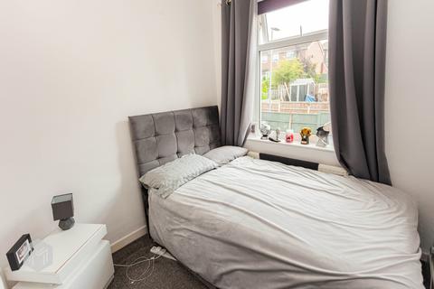 9 Turner Street, Lees, Oldham, OL4 3JH