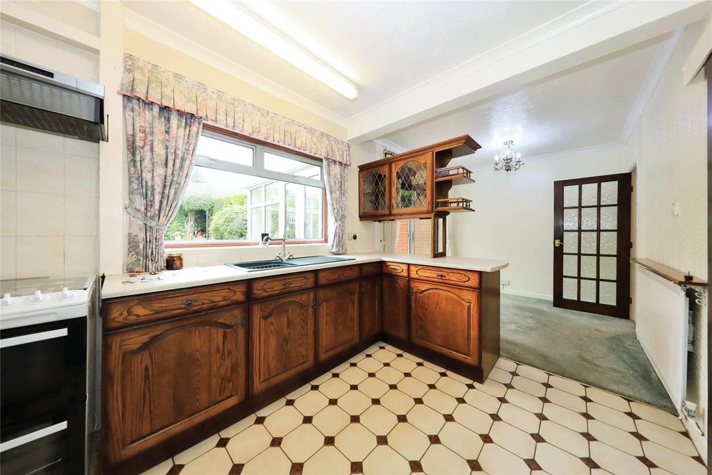 Kitchen/ Dining