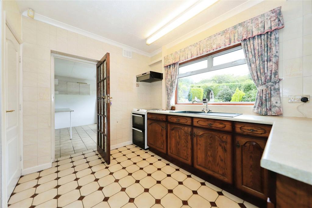 Kitchen / Dining
