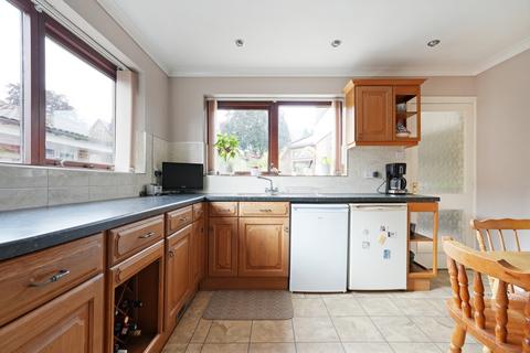 69 Dore Road, Sheffield, S17 3ND