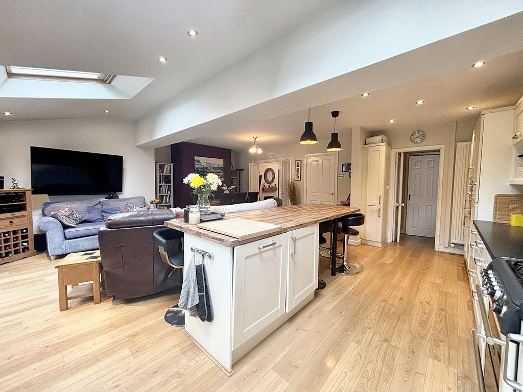 Kitchen/Diner/Family Room