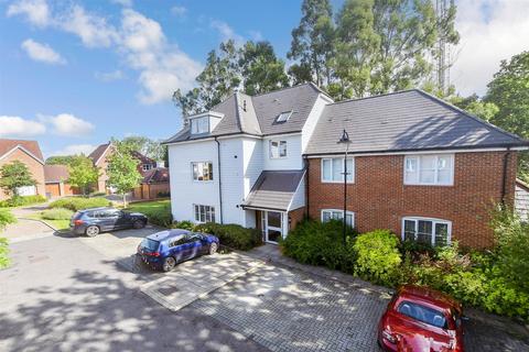 2 bedroom ground floor flat for sale, Beare Green, Dorking, Surrey