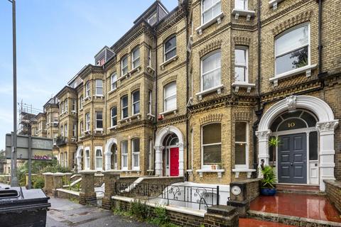 2 bedroom flat for sale, Cromwell Road, Hove