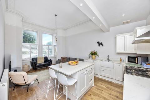 2 bedroom flat for sale, Cromwell Road, Hove