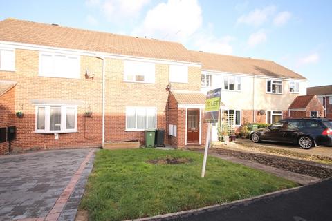 3 bedroom terraced house to rent, Ilkley Close, WR4