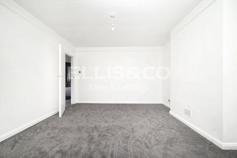9 Laleham Avenue, London, NW7 3HN