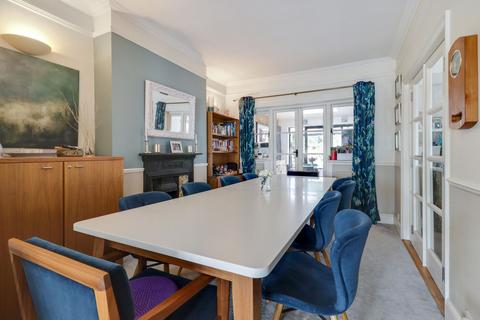 95 Hare Lane, Claygate, Esher, KT10 0QX