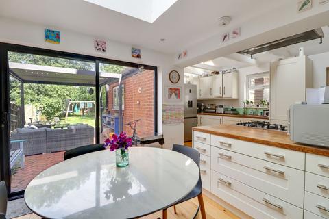 95 Hare Lane, Claygate, Esher, KT10 0QX