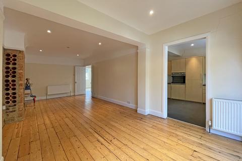 28 Beaufort Way, Epsom, KT17 2PS