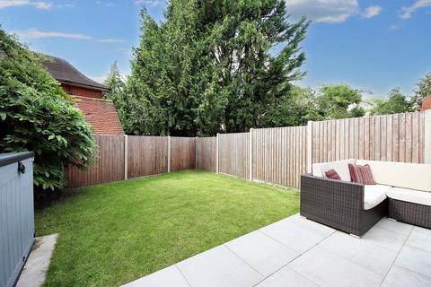 26 Morgan Close, Northwood, HA6 3NE