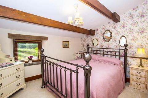 93 Sunnyhurst Lane, Darwen, BB3 1JU