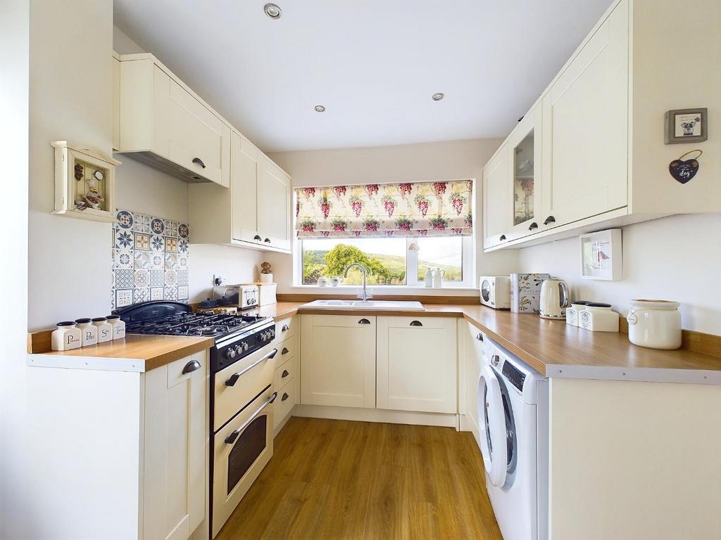 CAM01268 G0-PR0195-STILL001.jpg