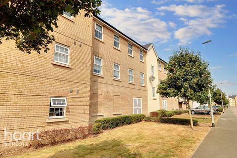 2 bedroom flat for sale, Delphinium Court, St Neots