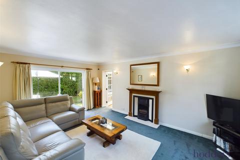 4 bedroom detached house for sale, Gordon Close, Chertsey, Surrey, KT16