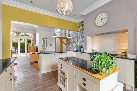 3 bedroom semi-detached house for sale, Middleton Avenue, Ilkley LS29