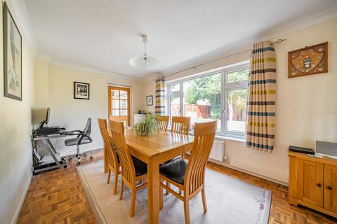 16 Kimber Close, Windsor, SL4 4BJ