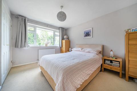 16 Kimber Close, Windsor, SL4 4BJ