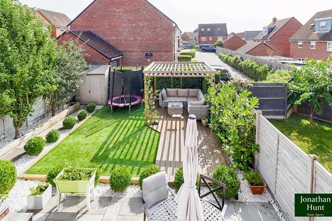 27 Aldridge Way, Buntingford, SG9 9FX