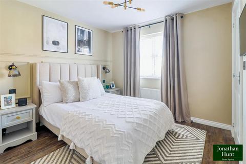 27 Aldridge Way, Buntingford, SG9 9FX