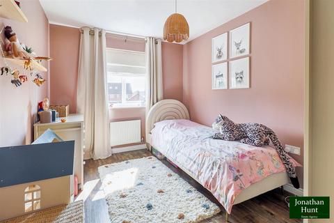 27 Aldridge Way, Buntingford, SG9 9FX