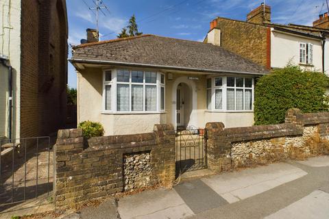 2 bedroom detached bungalow for sale, St Johns Road, Boxmoor