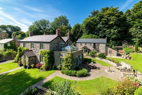 6 bedroom detached house for sale, Cartref & Cartref Barn, Bryniau, Trelawnyd, Flintshire LL18 6DF