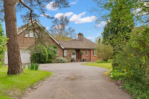 Little Briars Cobham Road, Fetcham, Leatherhead, KT22 9SH