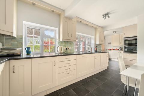 Little Briars Cobham Road, Fetcham, Leatherhead, KT22 9SH