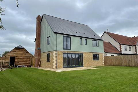 3 bedroom detached house for sale, 4 Malford Farm Court, Christian Malford, Chippenham