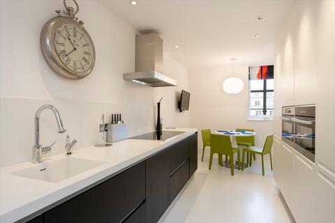 4 bedroom flat for sale, Savoy Court, Covent Garden, London, WC2R