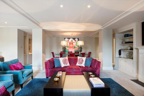 4 bedroom flat for sale, Savoy Court, Covent Garden, London, WC2R