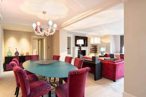 4 bedroom flat for sale, Savoy Court, Covent Garden, London, WC2R