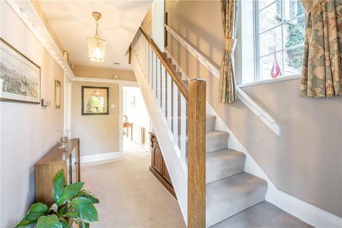 10 Garth Avenue, Collingham, Wetherby, LS22 5BJ