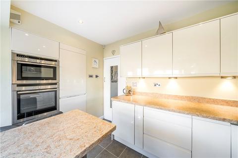 10 Garth Avenue, Collingham, Wetherby, LS22 5BJ