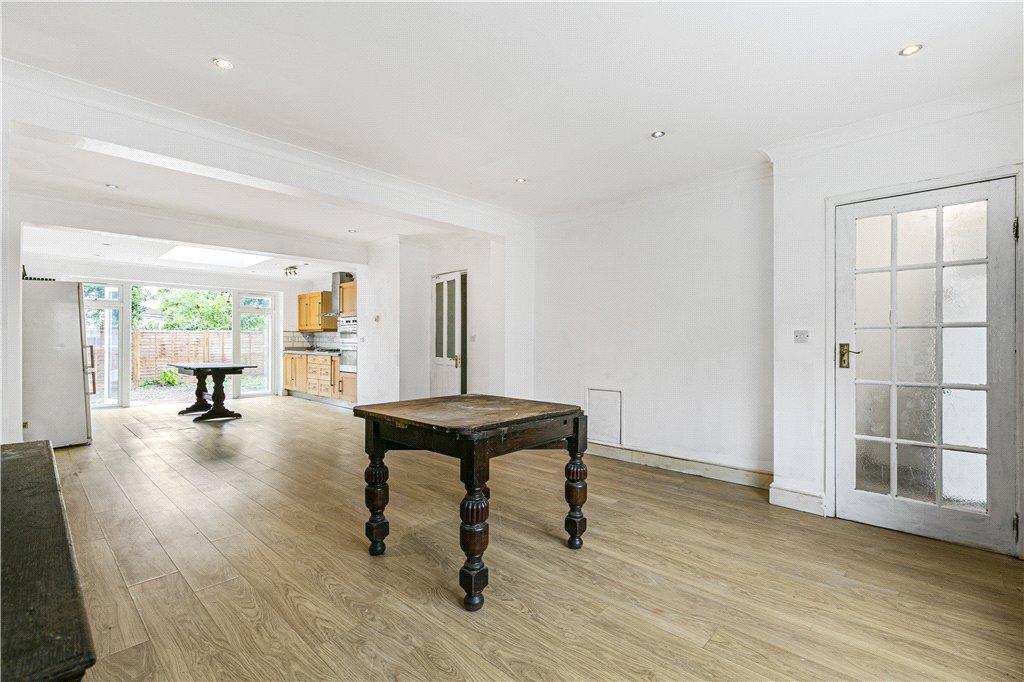 Reception/Kitchen