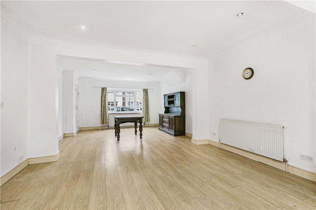 Reception/Kitchen