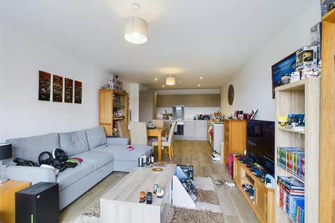 1 bedroom flat for sale, West Green Drive, Crawley RH11