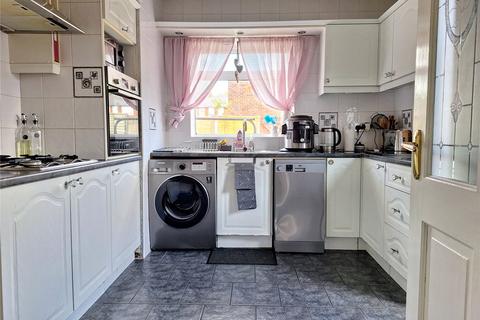 30 Oban Avenue, Oldham, OL1 4LW