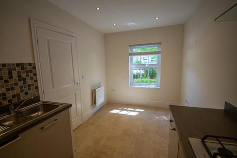 4 bedroom terraced house to rent, Bailey Lane, Salisbury SP2