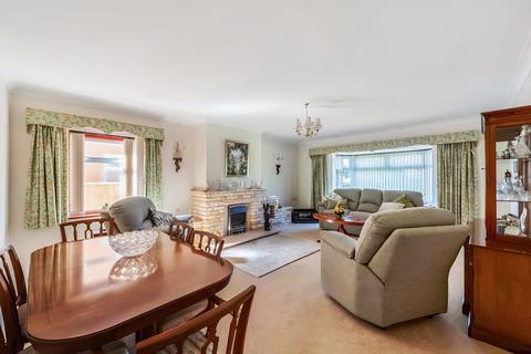 60 Corbett Road, Carterton, OX18 3LE