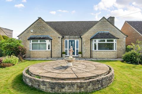 60 Corbett Road, Carterton, OX18 3LE