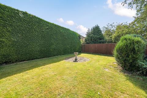 60 Corbett Road, Carterton, OX18 3LE