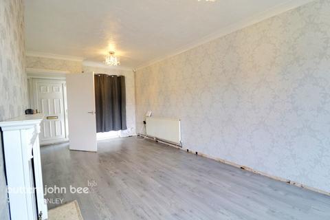 3 bedroom townhouse for sale, Wooliscroft Road, Stoke-On-Trent ST2 9HP