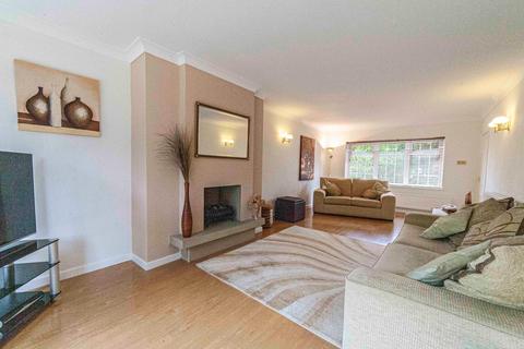 4 bedroom detached house for sale, Kirkdale Drive, Oldham, OL2