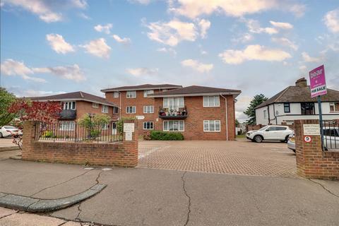 2 bedroom flat for sale, Shirley Road, Leigh-On-Sea SS9